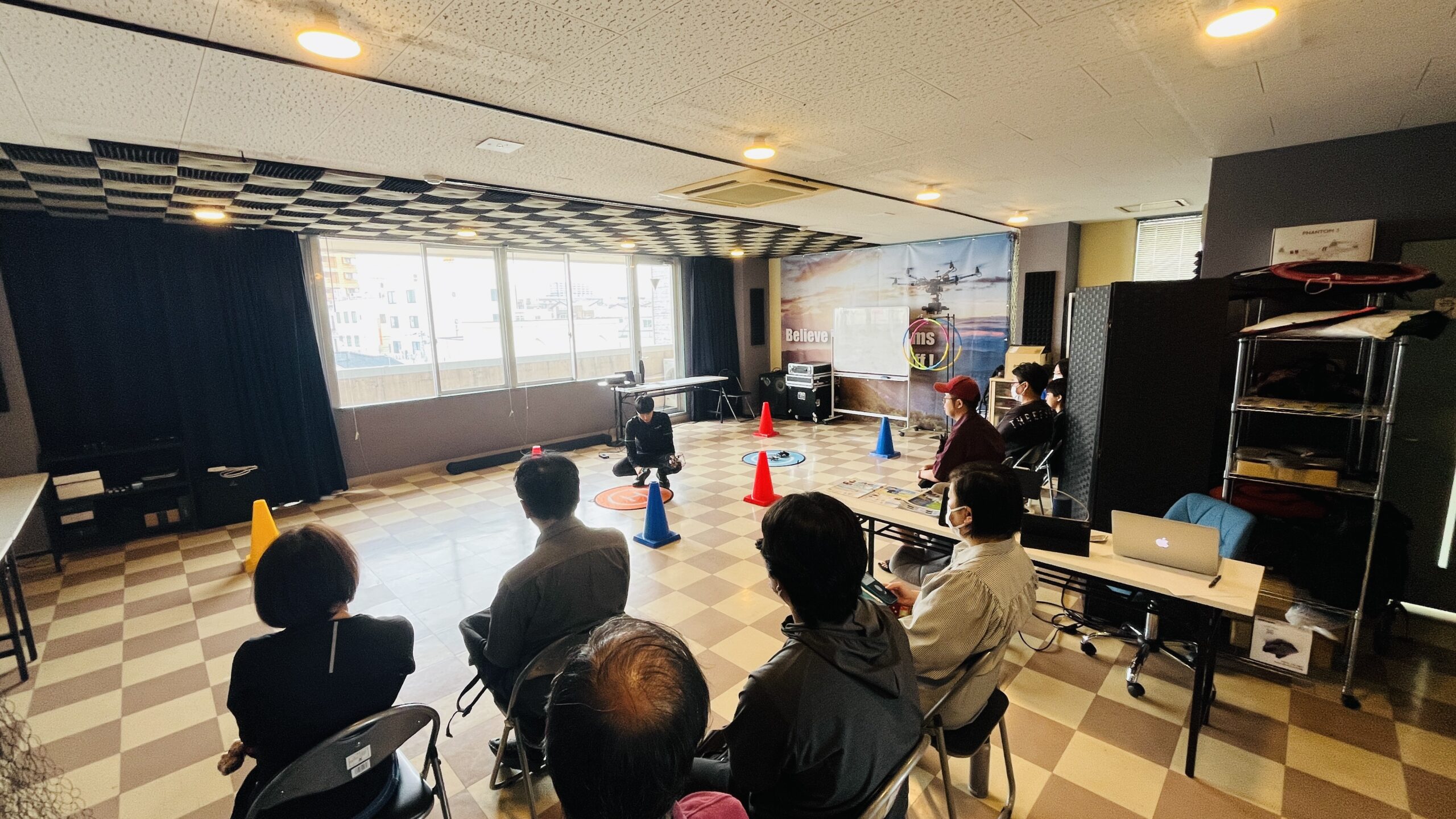 ドローン体験会＆動画編集ワークショップ開催！たくさんの方にご参加いただき無事終了